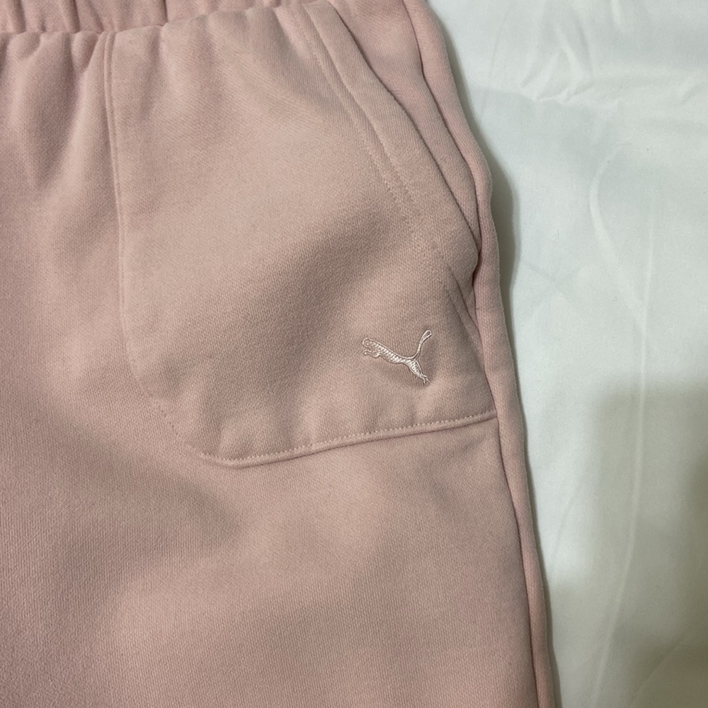 PUMA WOMEN’S PINK CROPPED BARBIECORE TRACK TOP AND LONG PANT SET. SIZE-M… - Picture 13 of 16